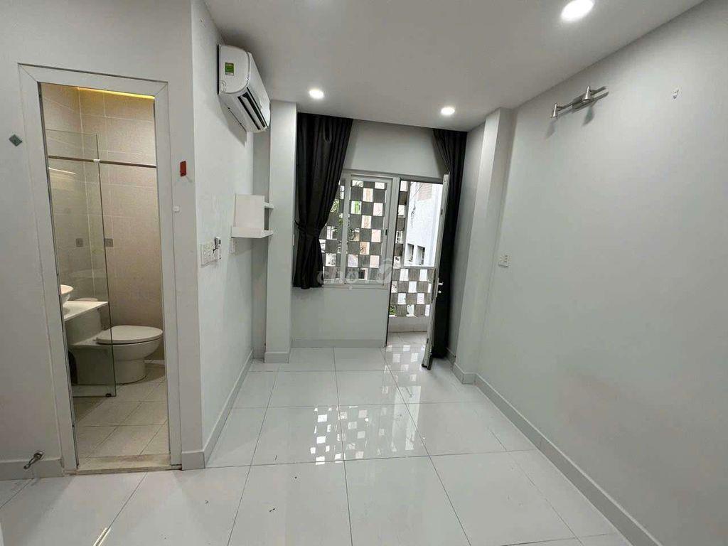 Nhà 4 TẦNG có sân thượng. 3pn, 3WC. Phú Nhuận 