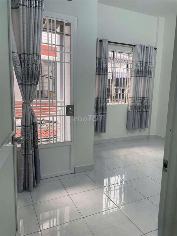 Nhà Hẻm xe hơi, 2PN, 2WC. Tân Bình 