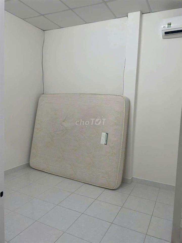 Nhà Hẻm xe hơi, 2PN, 2WC. Tân Bình 