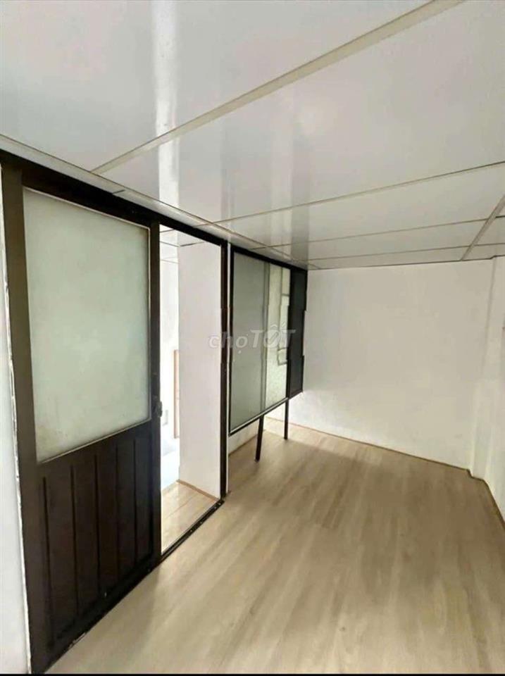 nhà 60m2. 3PN 2WC. Chỉ 6 TR. ngay Q3 