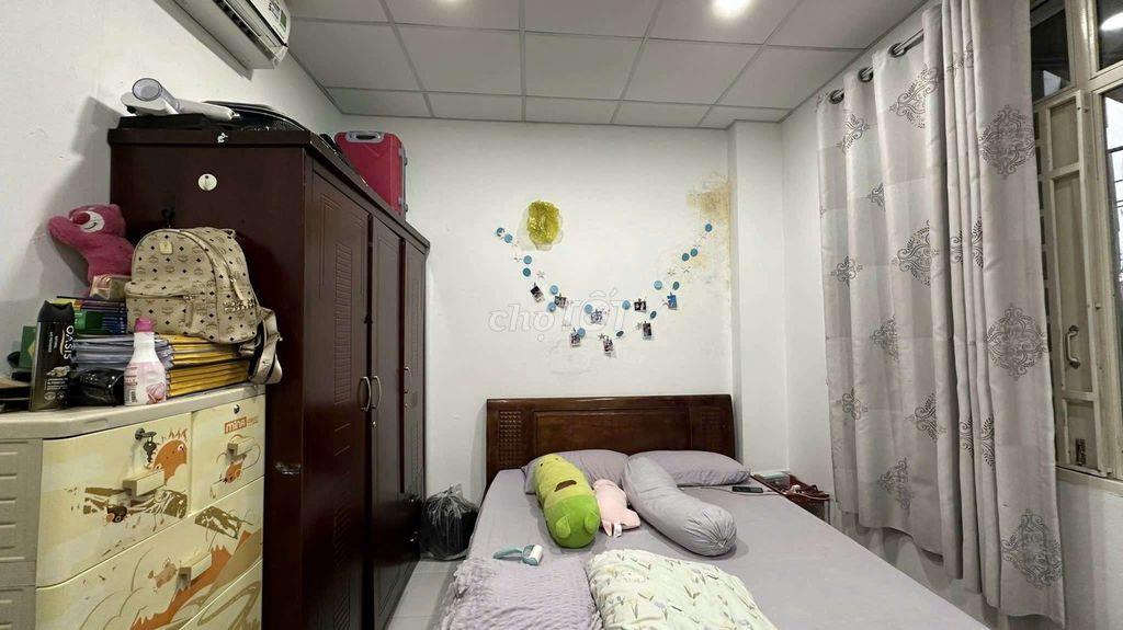 Phòng 20 m2, WC riêng, điện nước giá nhà nước. Bình thạnh 