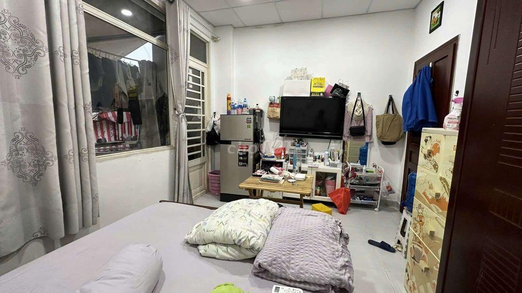 Phòng 20 m2, WC riêng, điện nước giá nhà nước. Bình thạnh 