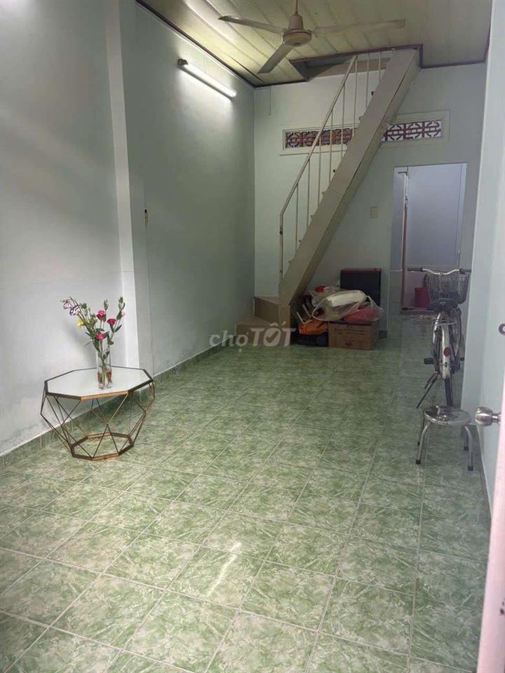 Cho thuê nhà 2 phòng ngủ/  7,5 triệu. ở cầu Điện Biên Phủ, Bình Thạnh 