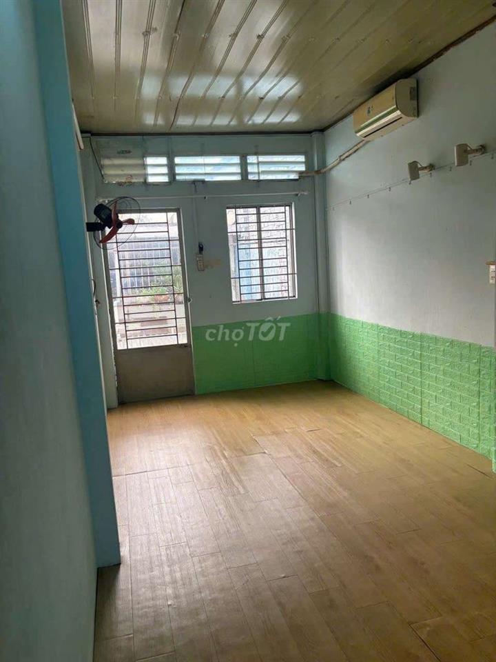 Cho thuê nhà 2 phòng ngủ/  7,5 triệu. ở cầu Điện Biên Phủ, Bình Thạnh 