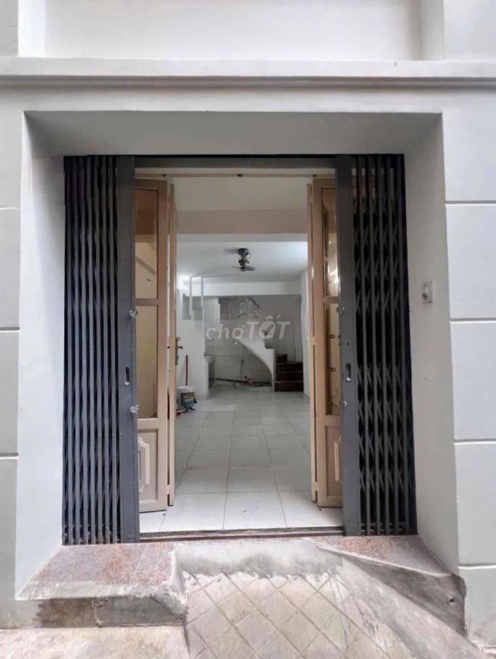Cho thuê nhà 3 pn 3wc 3 máy lạnh hẻm 151 Huỳnh Văn Bánh, Phú Nhuận 