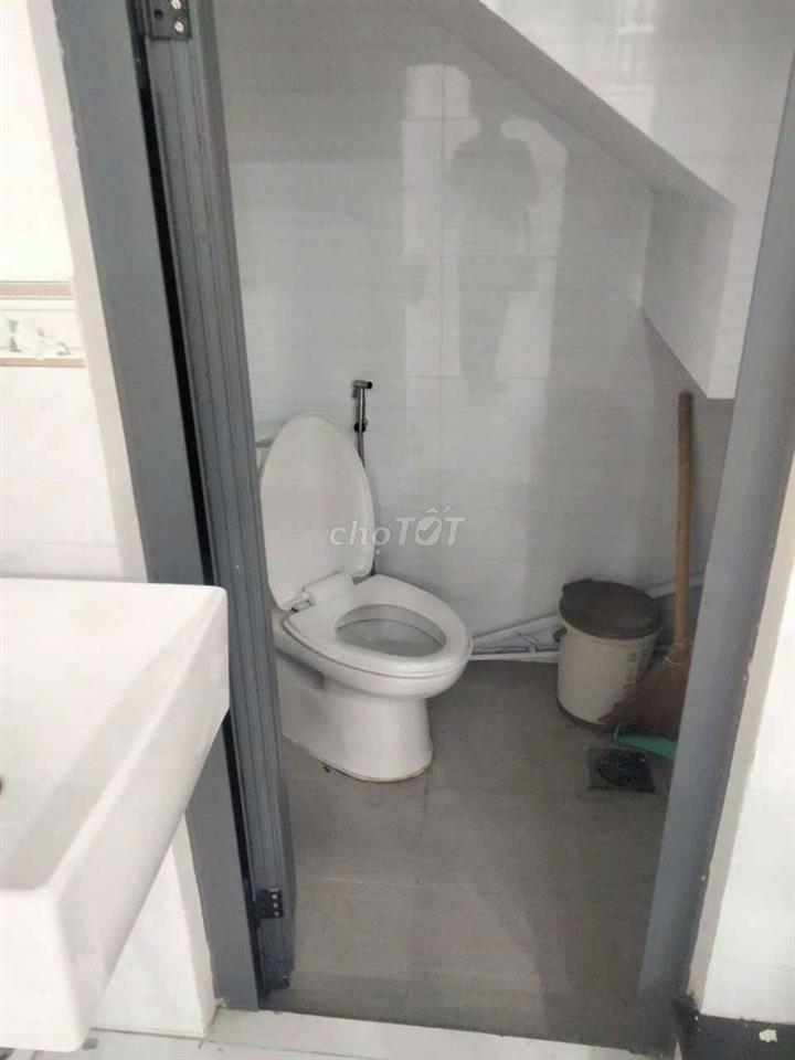 CHO THUÊ NHÀ NGUYÊN CĂN VÕ DUY NINH, BÌNH THẠNH – 6X5M/ 2PN, 3WC/ 14TR