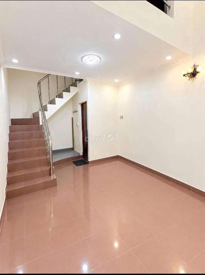 NHÀ 2PN 2 ML 3 WC GẦN  VÒNG XOAY DÂN CHỦ CMT8, Q3  – 11TR/THÁNG