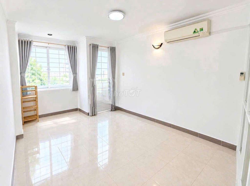 NHÀ 2PN 2 ML 3 WC GẦN  VÒNG XOAY DÂN CHỦ CMT8, Q3  – 11TR/THÁNG