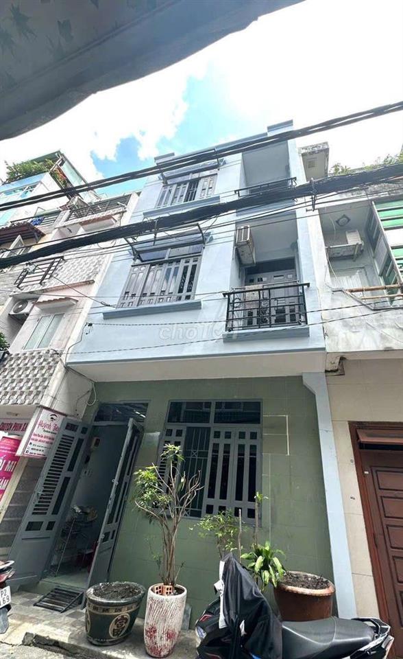 Nhà Mặt Tiền 2PN 3WC gần Vòng Xoay Lê Văn Sỹ + Nguyễn Trọng Tuyển 