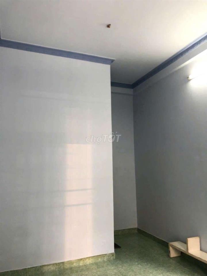 Nhà Mặt Tiền 2PN 3WC gần Vòng Xoay Lê Văn Sỹ + Nguyễn Trọng Tuyển 