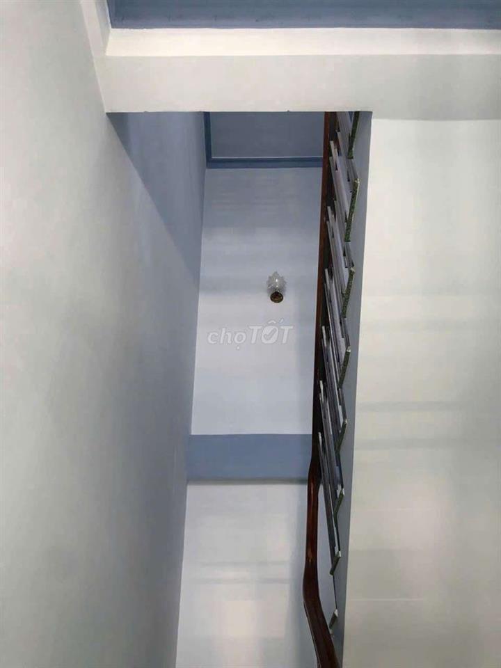 Nhà Mặt Tiền 2PN 3WC gần Vòng Xoay Lê Văn Sỹ + Nguyễn Trọng Tuyển 