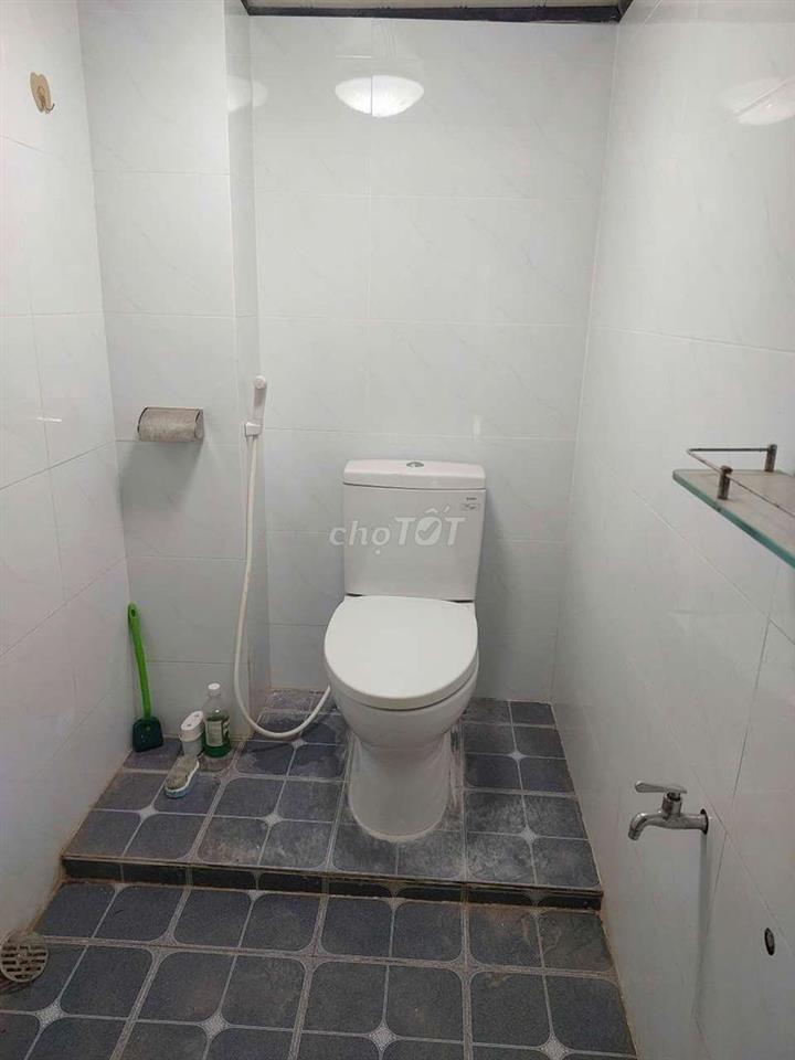HXH GẦN CHỢ TÂN BÌNH – NHÀ 2PN – DT 4,2x12M – CHỈ 10TR/THÁNG
