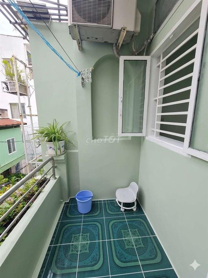 Nhà trống bờ kè, gần quận 1, quận 2, quận 3...