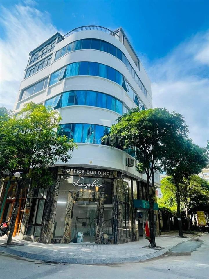 Cho thuê văn phòng đường Hai Bà Trưng, Quận 1 / Diện tích 150m2