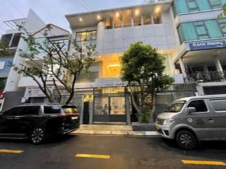 Nhà đường Đặng Dung, Quận 1, diện tích: 10x20m trệt 3 lầu