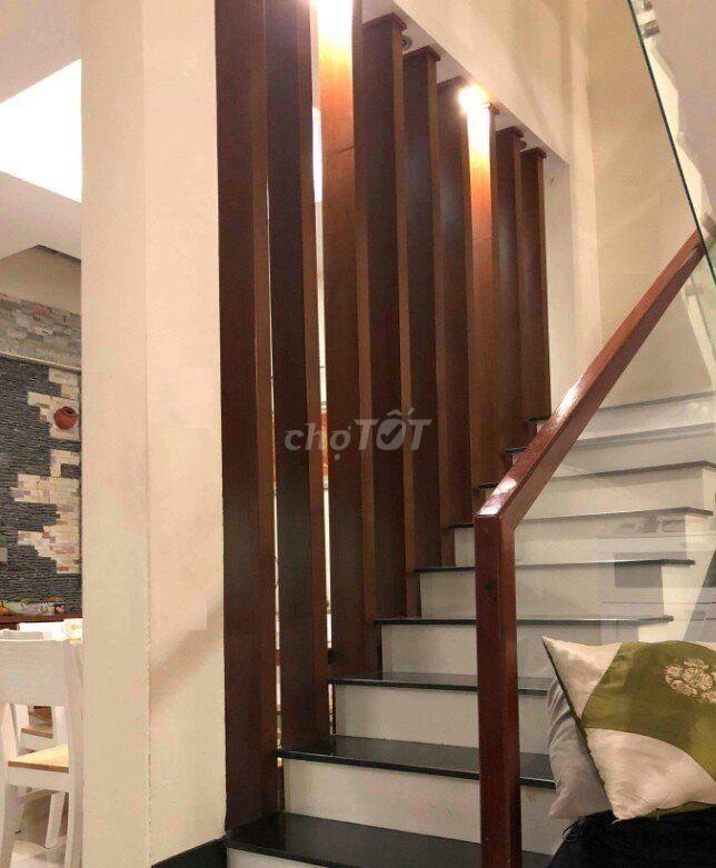 NHÀ MTKD ĐƯỜNG NHẤT CHI MAI, DT 4X20M, TRỆT 2 LẦU, ST CÓ SẴN MÁY LẠNH