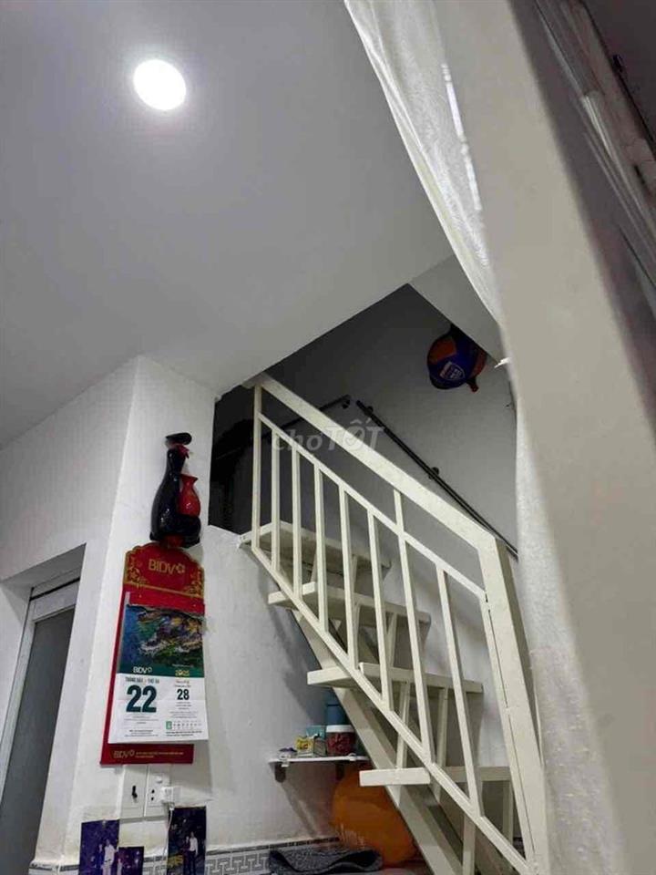 BÁN NHÀ 100/ LÊ VĂN DUYỆT GĐ BT