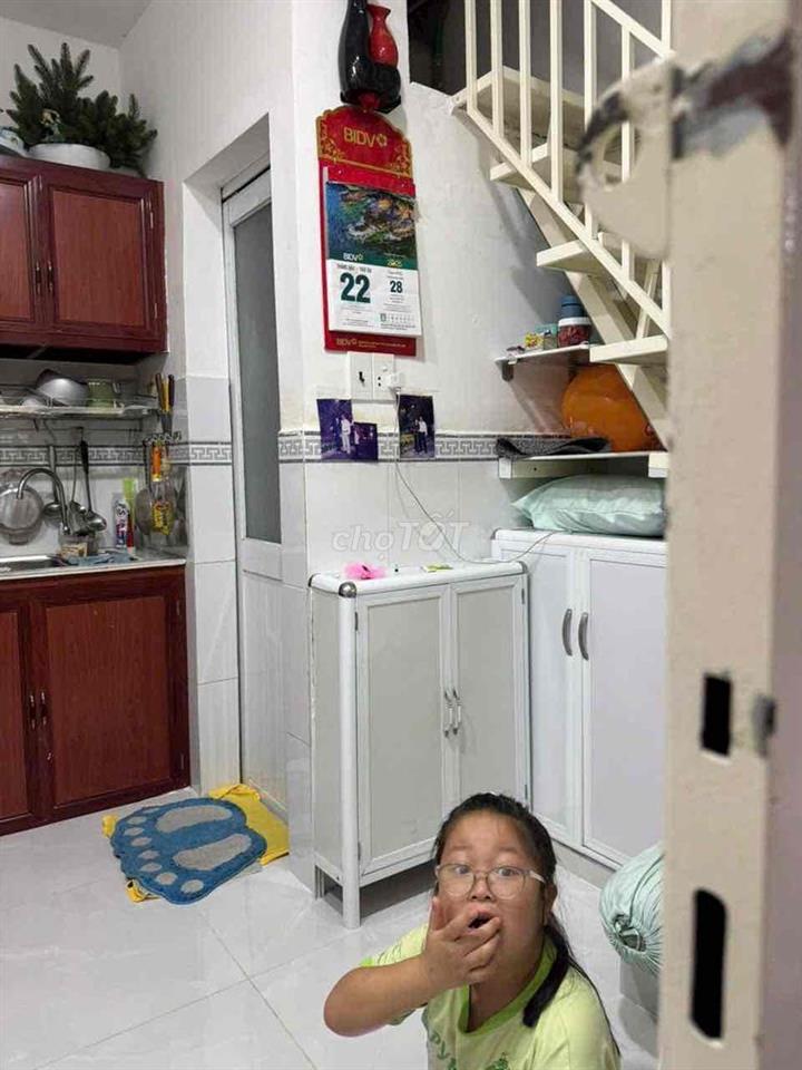 BÁN NHÀ 100/ LÊ VĂN DUYỆT GĐ BT