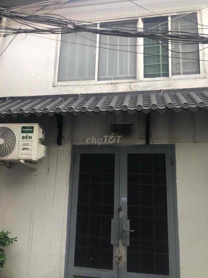 BÁN NHÀ ĐINH BỘ LỈNH GẦN 4 TR ĐH LỚN  BT
