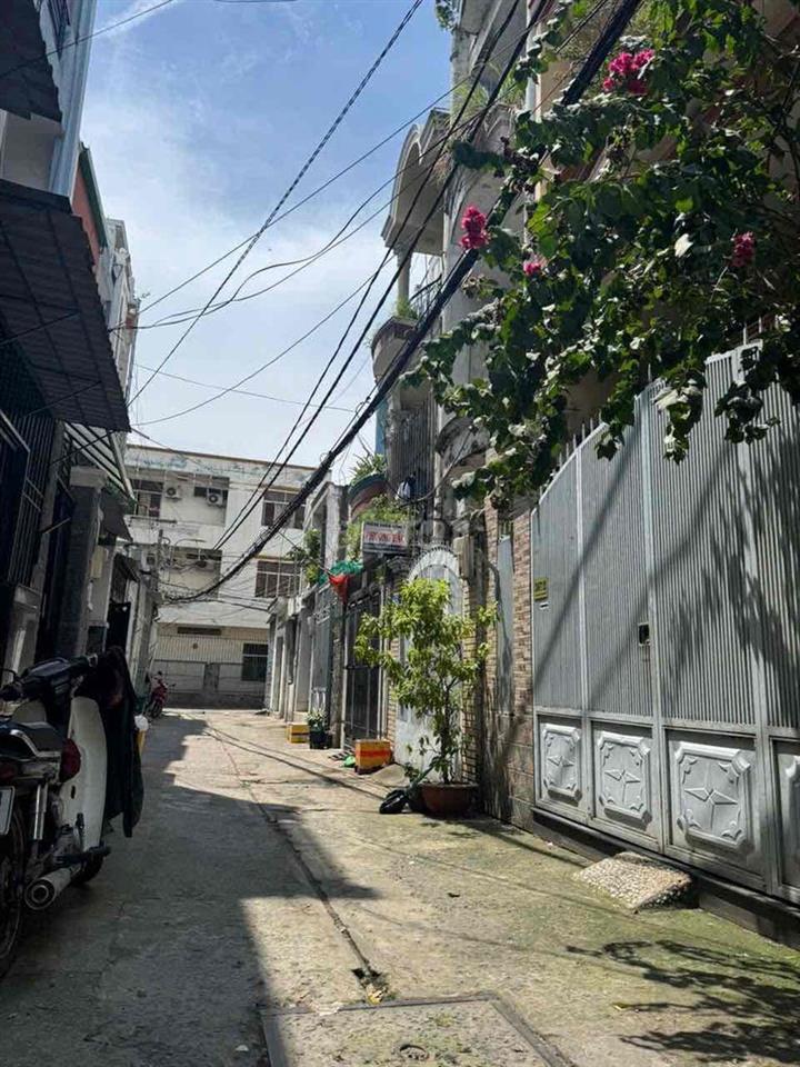 BÁN NHÀ ĐINH BỘ LỈNH GẦN 4 TR ĐH LỚN  BT