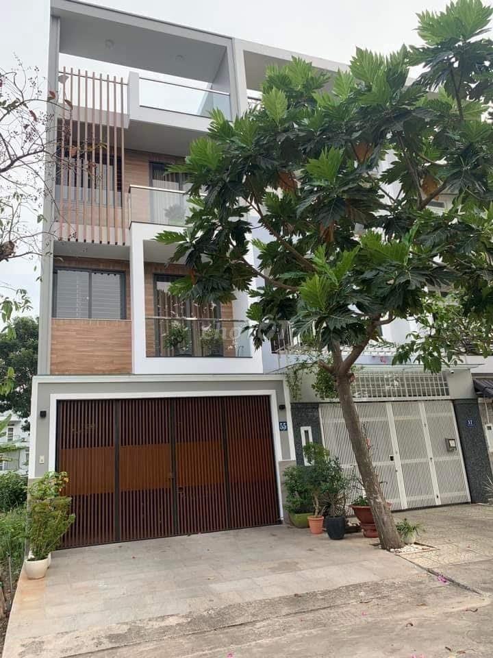 Cho thuê Biệt thự góc 2MT 68A Đặng Thuỳ Trâm, P13, Quận Bình Thạnh.