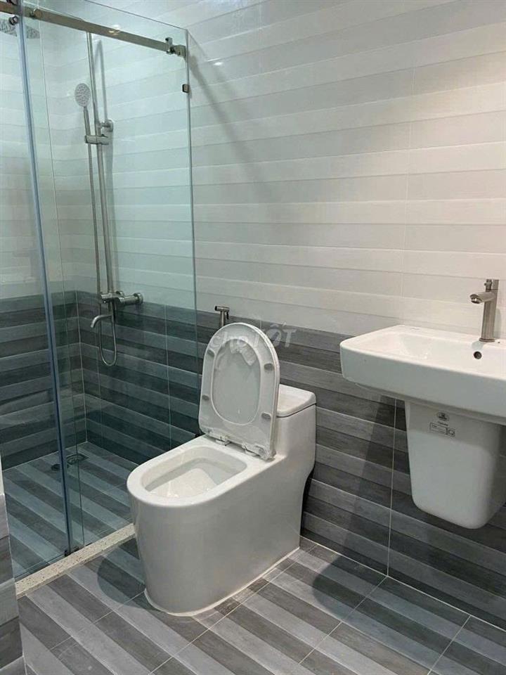Cho thuê gấp nhà MT 109B Nguyễn Thái Sơn, Phường 3, Quận Gò Vấp 