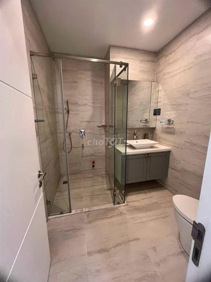 Cho thuê gấp nhà MT 18A Đồng Đen thông Ni Sư Huỳnh Liên P10 Q.Tân Bình