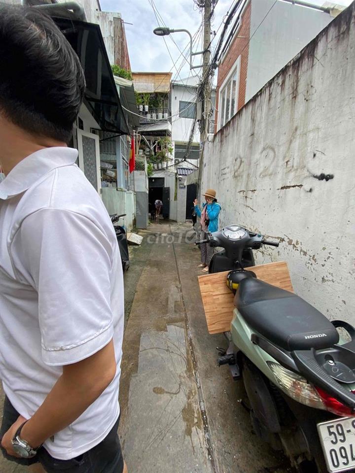 Nguyên căn nhà trệt mới 3x8m, giá: 5tr