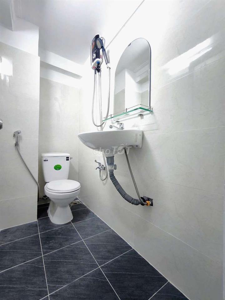 Sang 1MB+8P 9WC 18th Hoàn Vốn MT Phan Văn Trị Q5