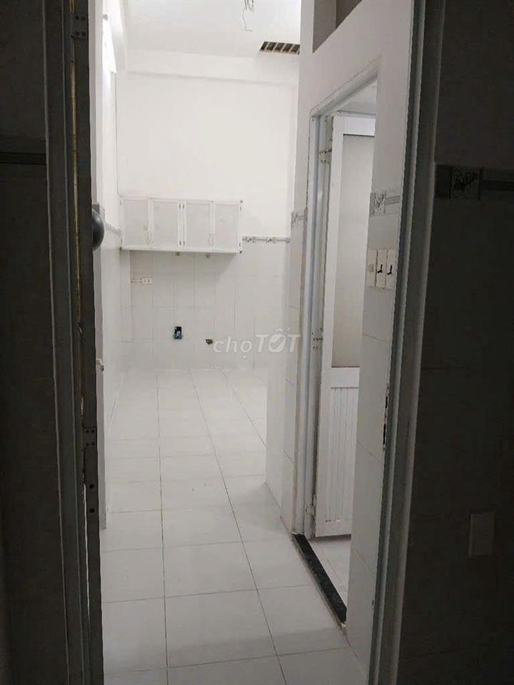 Nhà Trệt 3 Lầu, 5PN 5WC – Giá Cực Tốt Tại Quận 10