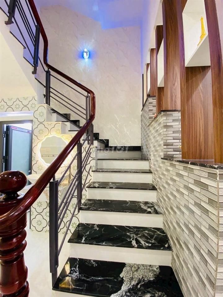 Cần cho thuê nhà HXH 137/3A Lê Văn Sỹ P.13 Q.Phú Nhuận