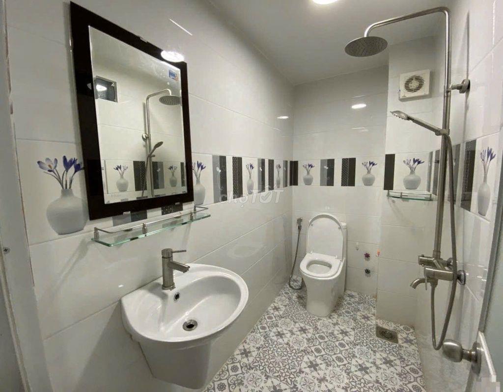 Cần cho thuê nhà 279/3A Huỳnh Văn Bánh P.11 Q.Phú Nhuận