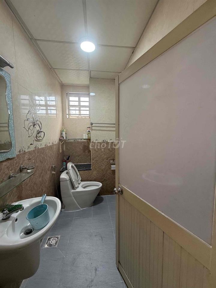 Nhà góc 2 mặt tiền đường nơ trang long 80m 2 tầng
