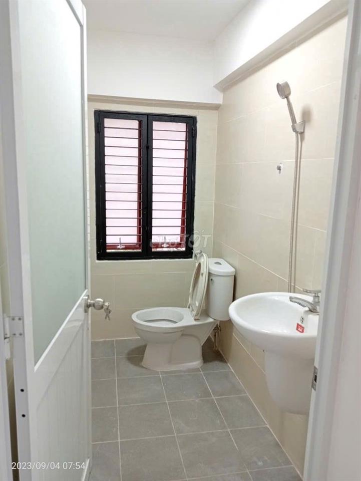 Cho thuê Nhà Mặt Tiền Phan Văn Trị, P.12, Bình thạnh_DT:5.5mx11 (3L)