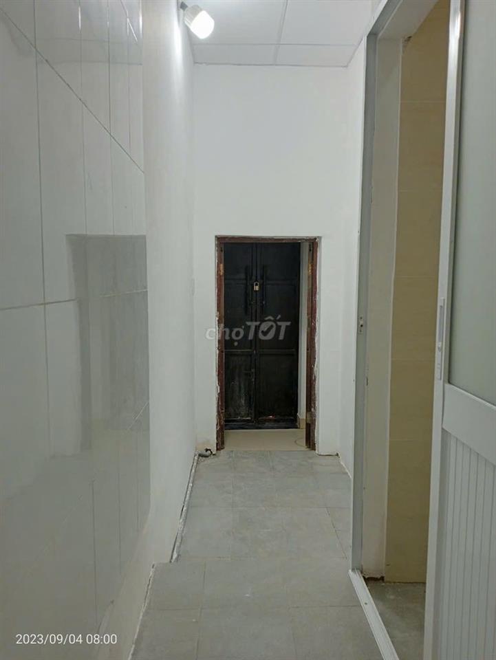 Cho thuê Nhà Mặt Tiền Phan Văn Trị, P.12, Bình thạnh_DT:5.5mx11 (3L)