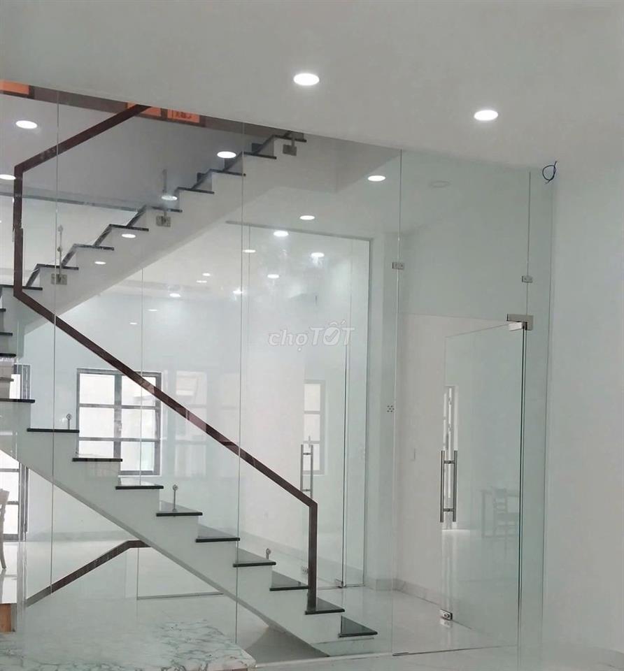 Nhà MT Cityland Đường Số 4, Gò Vấp, 5x20m, hầm trệt 3 lầu, 5PN