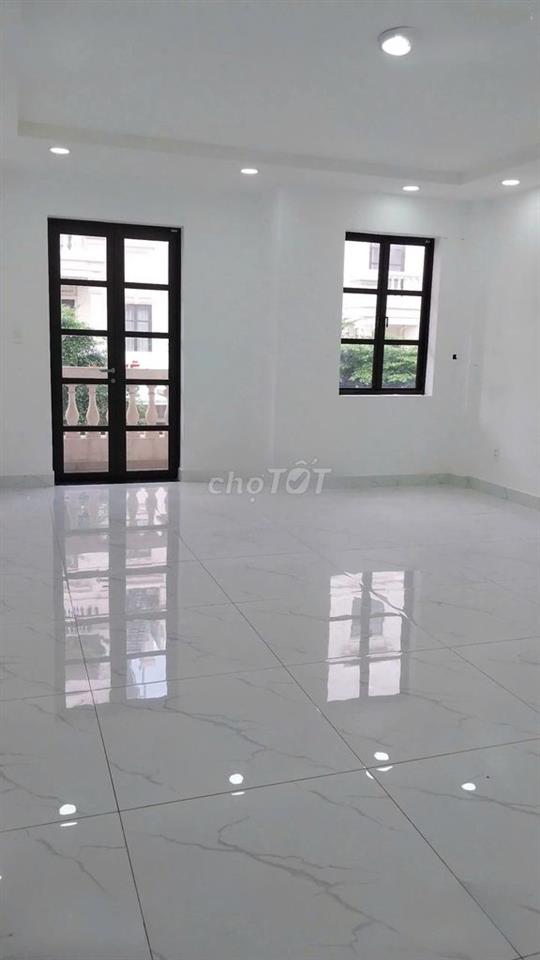 Nhà MT Cityland Đường Số 4, Gò Vấp, 5x20m, hầm trệt 3 lầu, 5PN