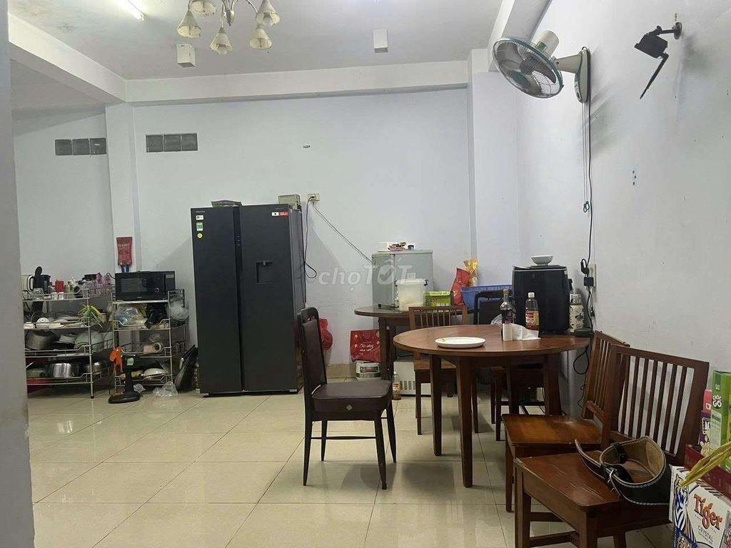 🏢 CHO THUÊ NHÀ MT 116 NGUYÊN HỒNG, P.1, GÒ VẤP
📐 Diện tích: 12m × 18m.