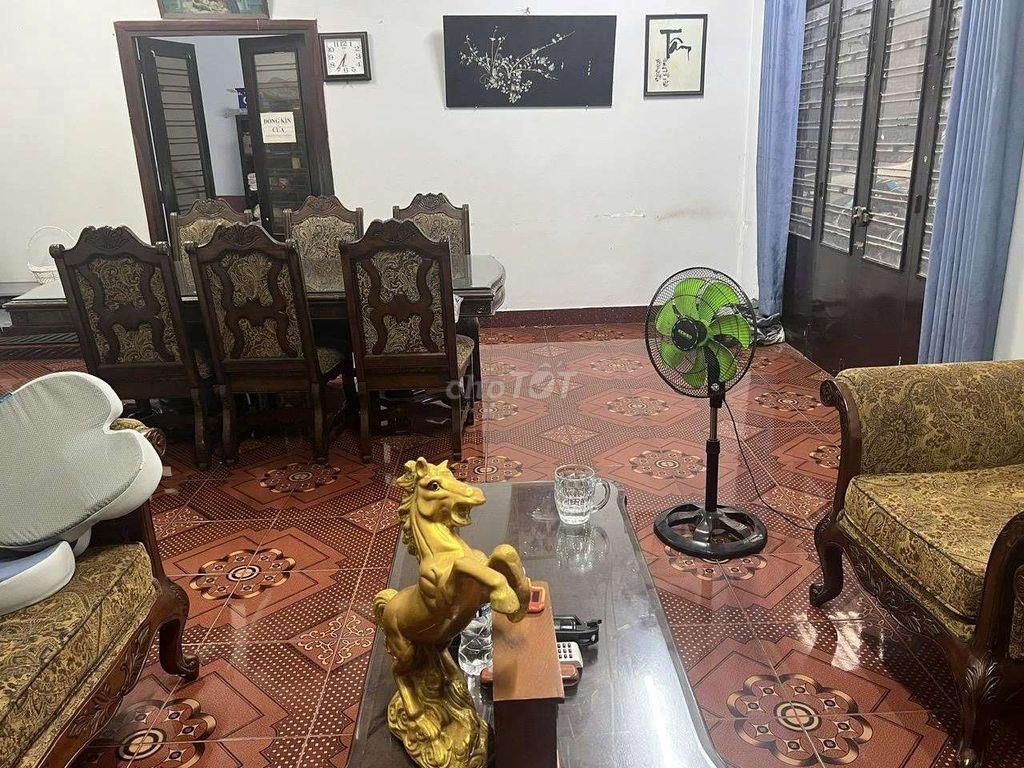 🏢 CHO THUÊ NHÀ MT 116 NGUYÊN HỒNG, P.1, GÒ VẤP
📐 Diện tích: 12m × 18m.