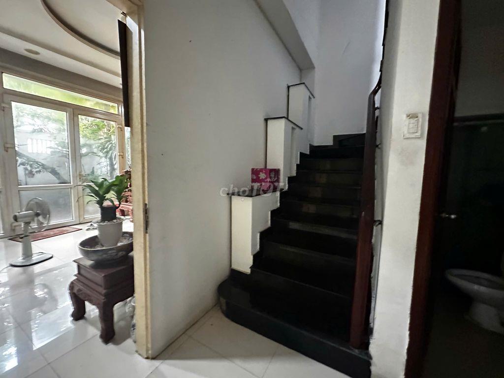 Cho thuê Biệt thự HXH Nguyễn Kiệm, Phú Nhuận 8x17m, 1 trệt 2 lầu