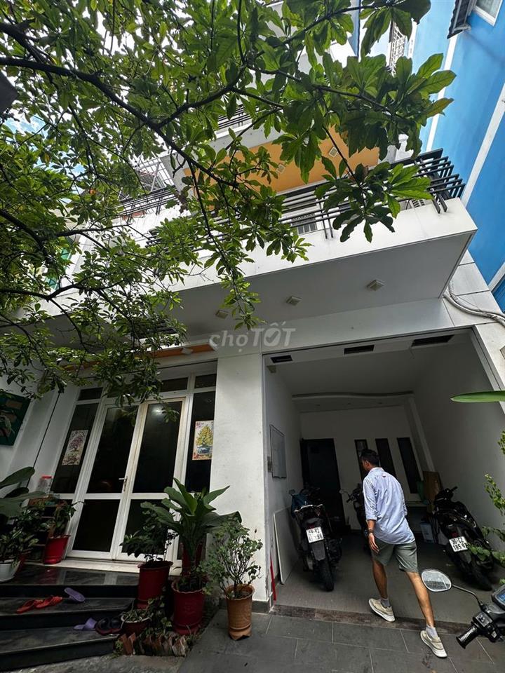 Cho thuê Biệt thự HXH Nguyễn Kiệm, Phú Nhuận 8x17m, 1 trệt 2 lầu