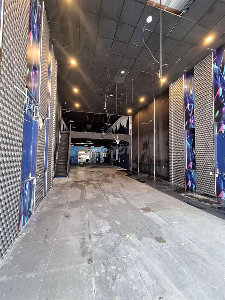 CHO THUÊ NHÀ MẶT TIỀN 223 NGUYỄN VĂN LƯỢNG, P.10, GÒ VẤP
DT: 320m2