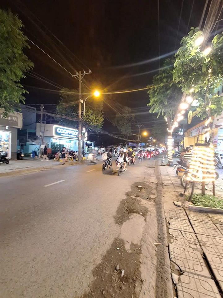 Cho thuê mặt bằng mặt tiền Phạm Văn Chiêu, P.14,GòVấp_DT:4m x5m có Gác