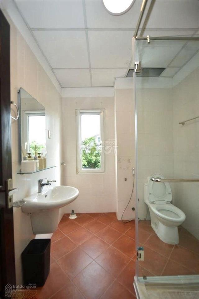 Cho thuê biệt thự 153/ Nguyễn Văn Hưởng,Q2-DT:375m² (Trệt + 2 lầu)