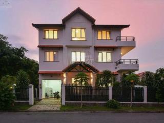 Cho thuê biệt thự 153/ Nguyễn Văn Hưởng,Q2-DT:375m² (Trệt + 2 lầu)