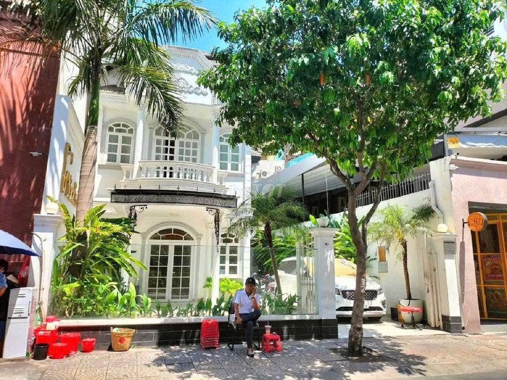 Cho thuê nhà mặt tiền phan kế bính, P.Đakao, Q1_DT:9mx25m