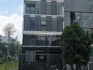 Cho thuê tòa nhà MT nguyễn thanh sơn thủ đức hầm trệtlửng 4lầu TM pccc