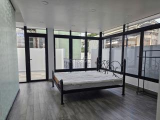 cho thuê nhà 212/ nguyễn văn nguyễn quận 1, 3pn, trệt lửng 2 lầu