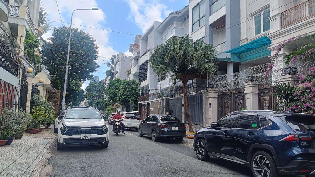 🔥🔥🔥 Nhà 2 tầng Đinh Bộ Lĩnh, gần Bến Xe Miền Đông