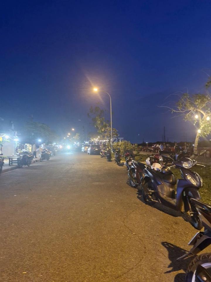 Bán đất góc 2 mặt tiền bờ kè Bình Mỹ đường Trần Quang Đạo ,dt 274m